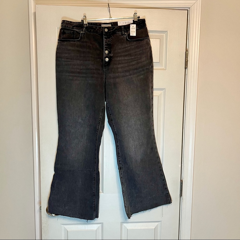 LOFT Curvy High Waist Sandal Flare Jeans